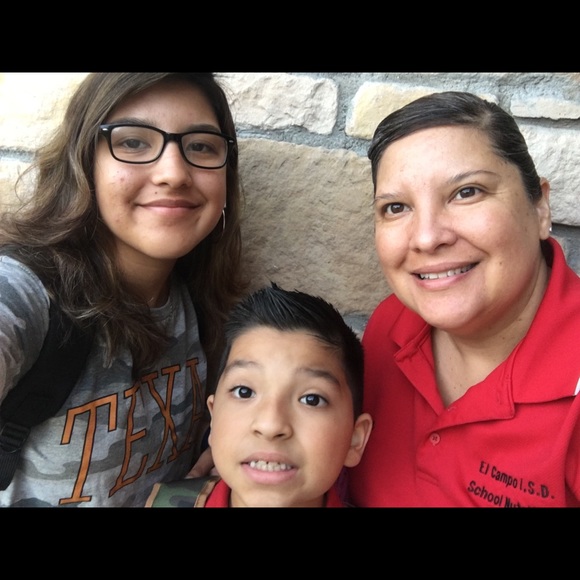 Meet your Posher, Melissa - Picture 3 of 8